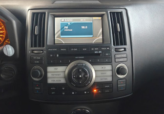 Подержанный автомобиль Infiniti FX 2007 года (14 фото)