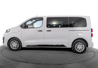 Подержанный автомобиль Citroen SpaceTourer 2020 года (8 фото)