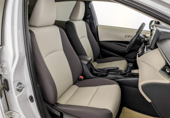 Подержанный автомобиль Toyota Corolla Sedan 2022 года (23 фото)