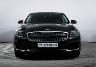 Подержанный автомобиль Kia K900 2019 года (2 фото)