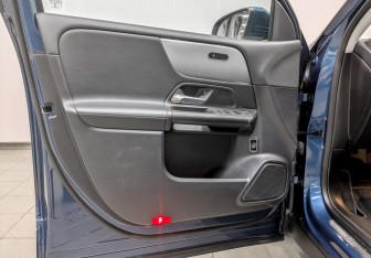 Подержанный автомобиль Mercedes-Benz GLB 2021 года (19 фото)