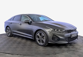 Подержанный автомобиль Kia K5 2021 года (3 фото)