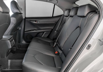 Подержанный автомобиль Toyota Camry Sedan 2020 года (12 фото)