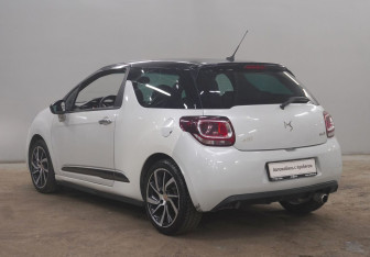Подержанный автомобиль Citroen DS3 Hatchback 2015 года (7 фото)