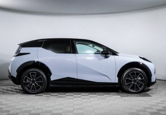 Подержанный автомобиль Zeekr X 2023 года (4 фото)