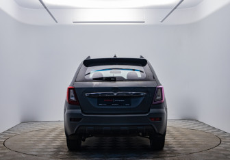 Подержанный автомобиль Lifan X60 2013 года (6 фото)