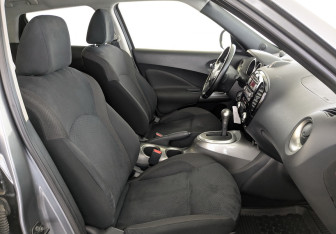 Подержанный автомобиль Nissan Juke 2013 года (23 фото)