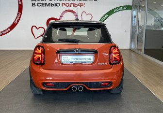 Подержанный автомобиль MINI Hatch 2019 года (5 фото)