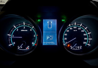 Подержанный автомобиль Toyota Land Cruiser Prado 2013 года (13 фото)