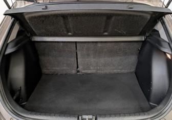 Подержанный автомобиль Kia Rio Hatchback 2021 года (10 фото)