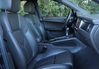 Подержанный автомобиль Porsche Macan 2019 года (18 фото)