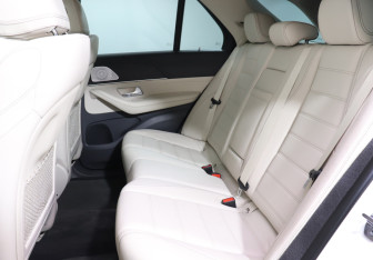 Подержанный автомобиль Mercedes-Benz GLE 2019 года (10 фото)