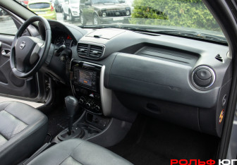 Подержанный автомобиль Nissan Terrano 2015 года (7 фото)
