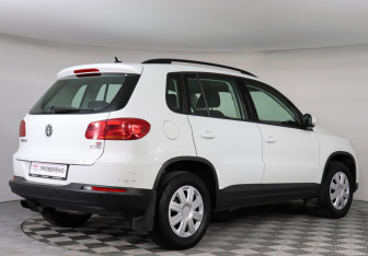 Подержанный автомобиль Volkswagen Tiguan 2015 года (4 фото)