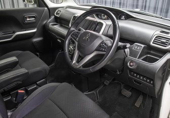 Подержанный автомобиль Mitsubishi Delica D:2 Microvan 2019 года (10 фото)