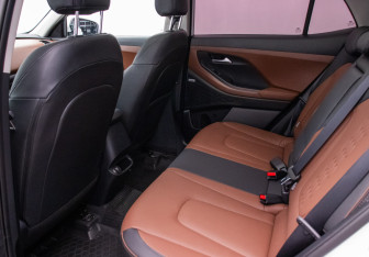 Подержанный автомобиль Hyundai Creta 2022 года (11 фото)