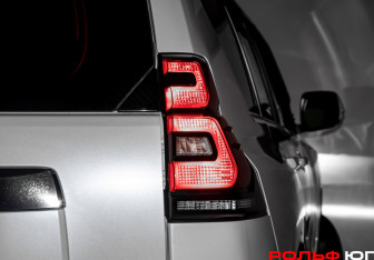 Подержанный автомобиль Toyota Land Cruiser Prado 2017 года (29 фото)