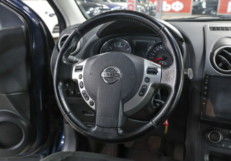 Подержанный автомобиль Nissan Qashqai 2012 года (16 фото)