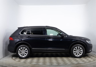 Подержанный автомобиль Volkswagen Tiguan 2018 года (4 фото)