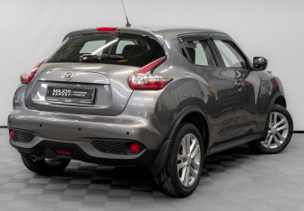 Подержанный автомобиль Nissan Juke 2015 года (5 фото)