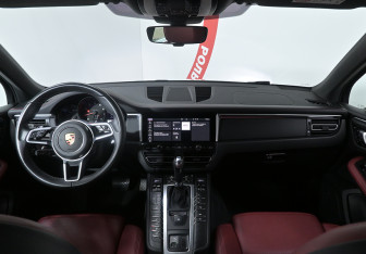 Подержанный автомобиль Porsche Macan 2021 года (8 фото)
