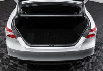 Подержанный автомобиль Toyota Camry Sedan 2021 года (10 фото)