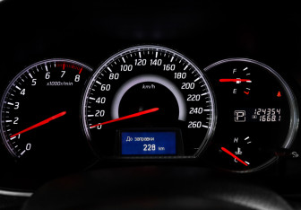 Подержанный автомобиль Nissan Teana 2012 года (11 фото)