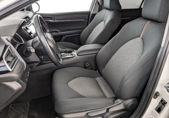 Подержанный автомобиль Toyota Camry Sedan 2021 года (20 фото)