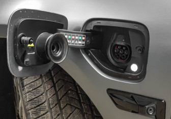 Подержанный автомобиль Zeekr 001 2023 года (33 фото)