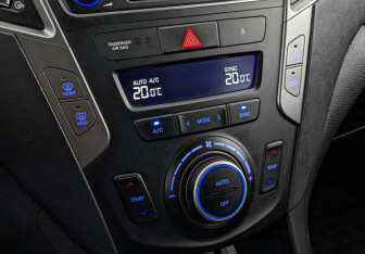 Подержанный автомобиль Hyundai Santa Fe 2018 года (21 фото)
