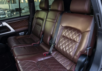 Подержанный автомобиль Toyota Land Cruiser Suv 2016 года (14 фото)