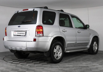 Подержанный автомобиль Ford Maverick 2005 года (5 фото)