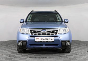 Подержанный автомобиль Subaru Forester Suv 2011 года (2 фото)