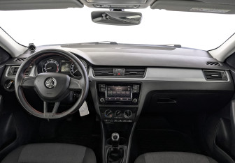 Подержанный автомобиль Skoda Rapid Liftback 2019 года (14 фото)