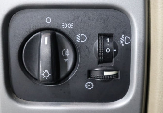 Подержанный автомобиль Land Rover Discovery 2008 года (11 фото)