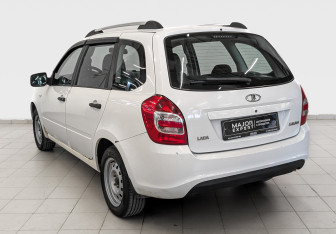 Подержанный автомобиль LADA (ВАЗ) Kalina Wagon 2018 года (7 фото)