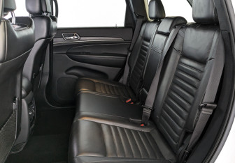 Подержанный автомобиль Jeep Grand Cherokee 2020 года (18 фото)