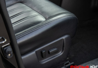 Подержанный автомобиль Nissan X-Trail 2011 года (17 фото)