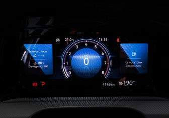 Подержанный автомобиль Volkswagen Golf Hatchback 2020 года (16 фото)