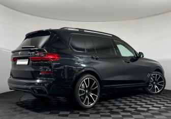 Подержанный автомобиль BMW X7 2019 года (2 фото)