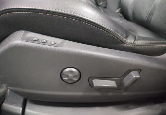 Подержанный автомобиль Peugeot 3008 2019 года (16 фото)