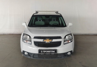 Подержанный автомобиль Chevrolet Orlando 2012 года (2 фото)