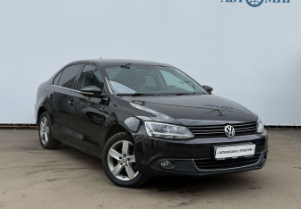 Подержанный автомобиль Volkswagen Jetta Sedan 2012 года (3 фото)