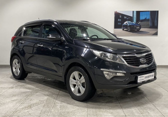 Подержанный автомобиль Kia Sportage 2010 года (3 фото)