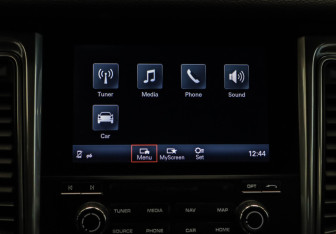 Подержанный автомобиль Porsche Macan 2016 года (18 фото)