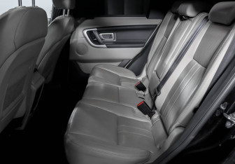 Подержанный автомобиль Land Rover Discovery Sport 2018 года (10 фото)