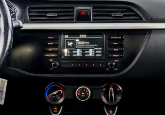 Подержанный автомобиль Kia Rio Hatchback 2019 года (15 фото)