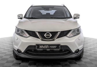 Подержанный автомобиль Nissan Qashqai 2018 года (2 фото)