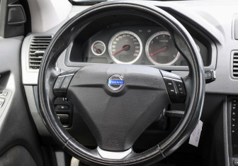Подержанный автомобиль Volvo XC90 2013 года (19 фото)