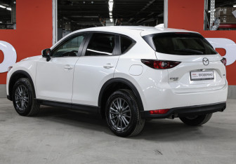 Подержанный автомобиль Mazda CX-5 2017 года (7 фото)